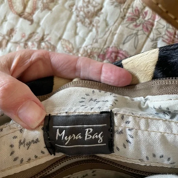 Myra jungle Jim zebra striped leather crossbody purse - Picture 2 of 8